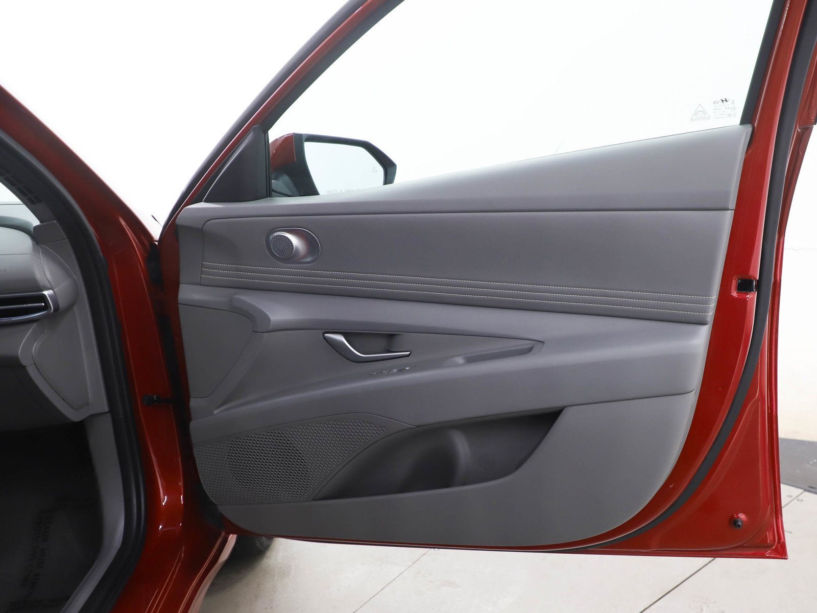 Used 2025 Hyundai Elantra SEL FWD image 9