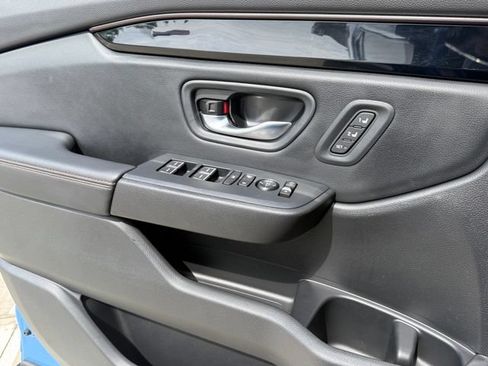 Used 2025 Honda Pilot TrailSport image 26