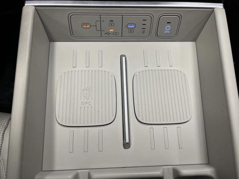 Used 2024 Hyundai Santa Fe Limited image 26