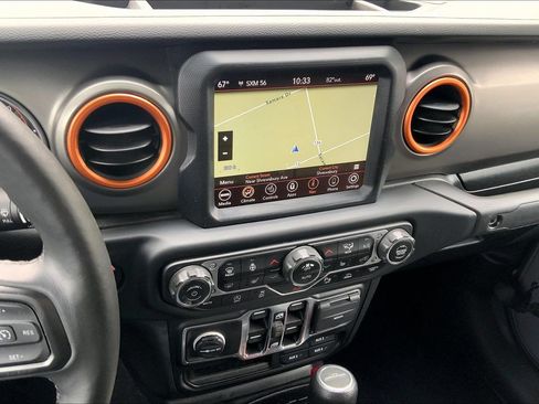 Used 2021 Jeep Gladiator Sport AWD/4WD image 5