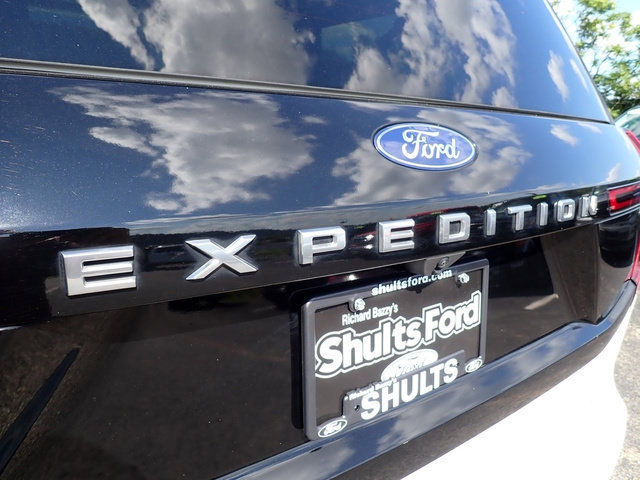Used 2025 Ford Expedition Max Platinum w/ Driver's Package AWD/4WD image 5