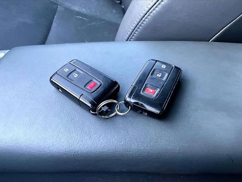 Used 2007 Toyota Prius Touring image 34