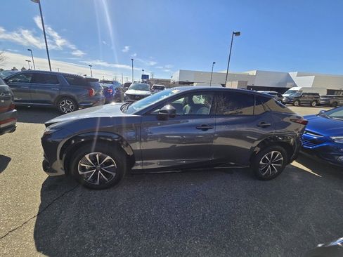 Used 2024 Lexus RZ 450e Premium w/ Technology Package image 2