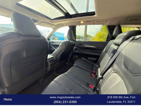 Used 2023 INFINITI QX60 Luxe w/ Cargo Package FWD image 16