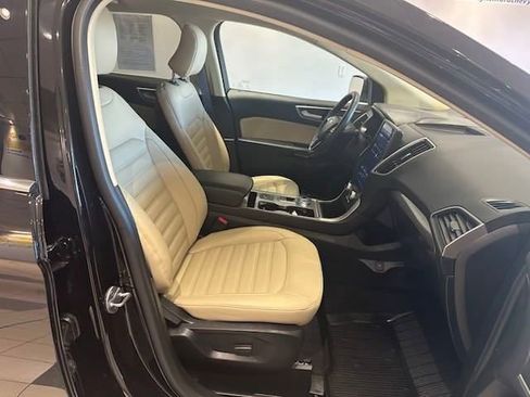 Used 2024 Ford Edge SEL w/ Convenience Package image 5