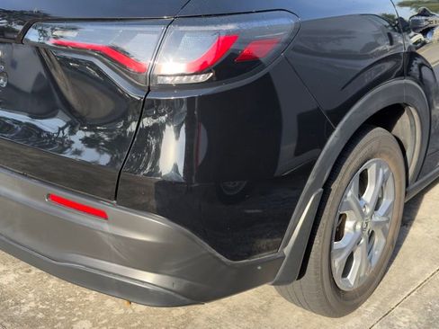 Used 2024 Honda HR-V LX image 9