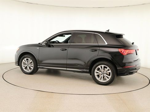 Certified 2021 Audi Q3 2.0T Premium w/ Convenience Package image 3