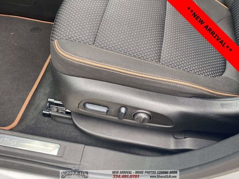 Used 2023 GMC Acadia AT4 image 51