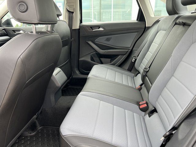 New 2025 Volkswagen Jetta SE FWD image 35