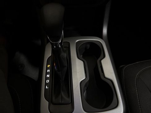 Used 2022 Chevrolet Colorado LT w/ LT Convenience Package image 17