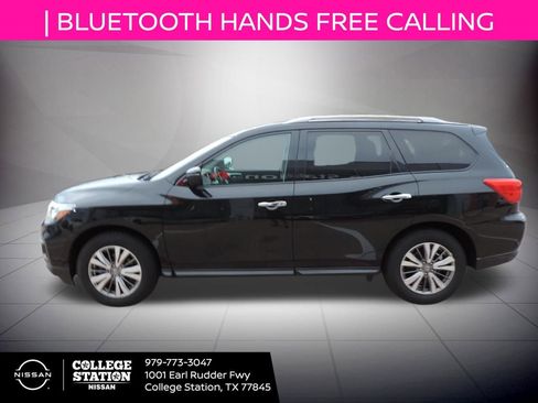 Used 2020 Nissan Pathfinder SV image 7