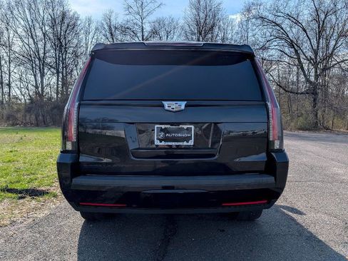 Used 2020 Cadillac Escalade ESV Luxury AWD/4WD image 6