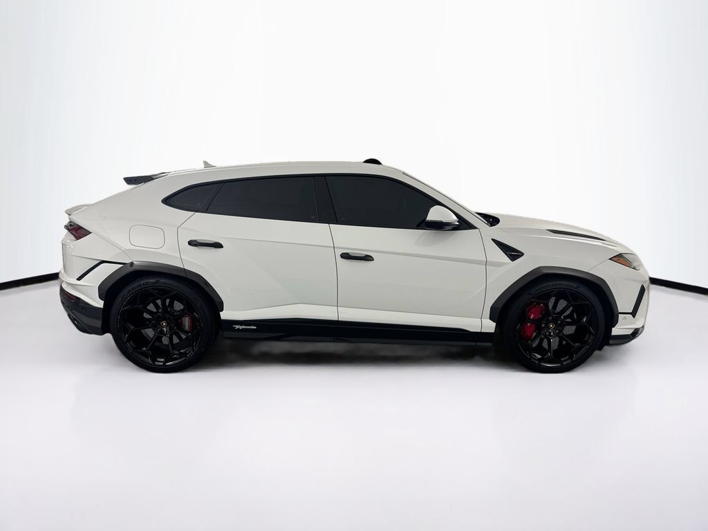 Used 2024 Lamborghini Urus Performante AWD/4WD image 4