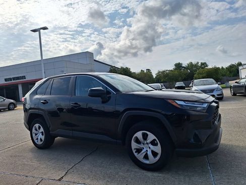 Used 2025 Toyota RAV4 LE FWD image 3