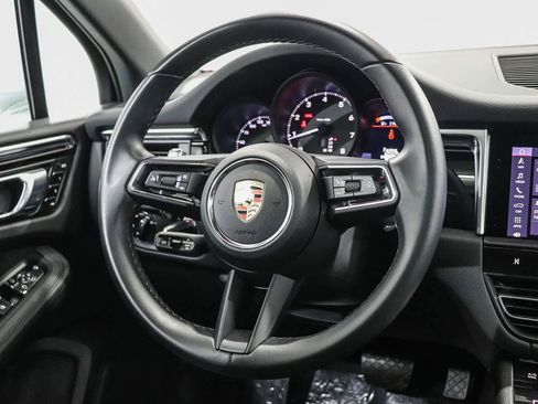 Used 2024 Porsche Macan AWD/4WD image 16