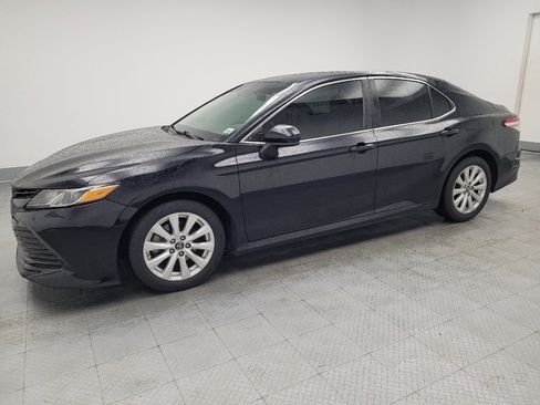 Used 2019 Toyota Camry LE FWD image 2