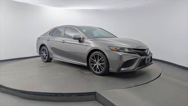 Used 2022 Toyota Camry SE FWD image 11