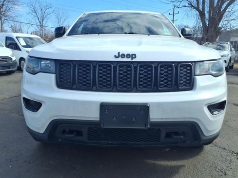 Used 2018 Jeep Grand Cherokee Laredo image 8