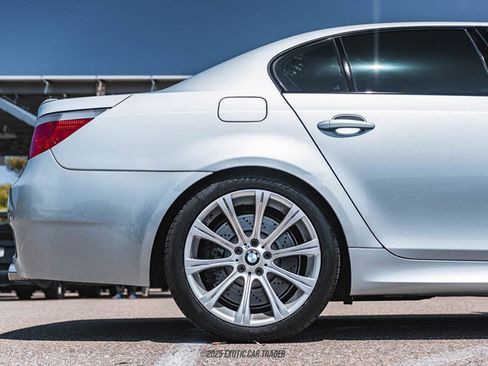 Used 2006 BMW M5 image 10