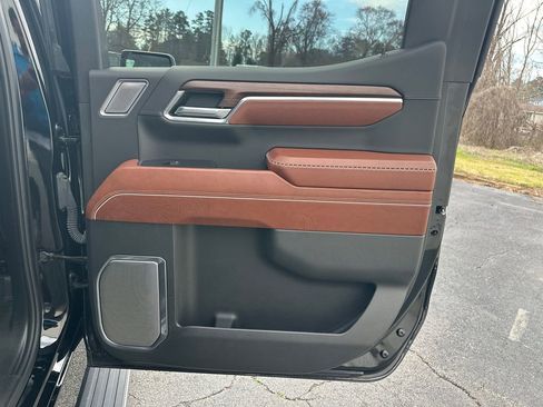 Used 2024 GMC Sierra 1500 Denali Ultimate image 17