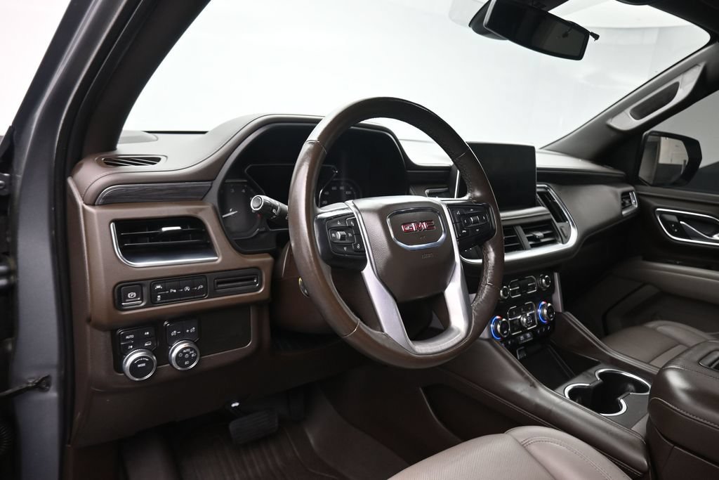 Used 2021 GMC Yukon XL SLT w/ SLT Premium Package AWD/4WD image 14