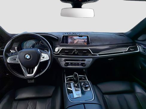 Used 2019 BMW 740i w/ Executive Package image 16