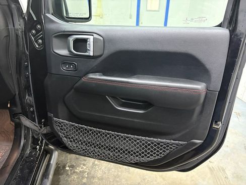 Used 2018 Jeep Wrangler Unlimited Rubicon image 17