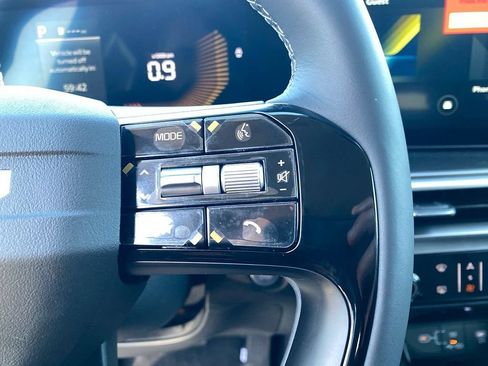 New 2026 Kia Sorento LX FWD image 16