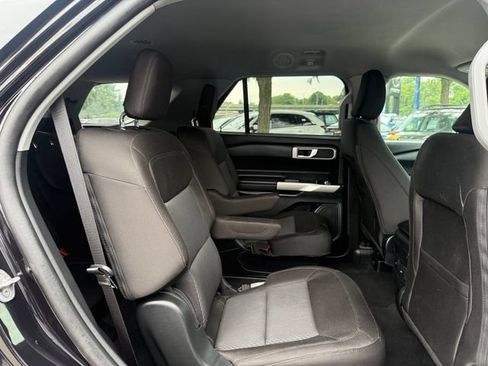 Used 2023 Ford Explorer XLT w/ Class IV Trailer Tow Package AWD/4WD image 28