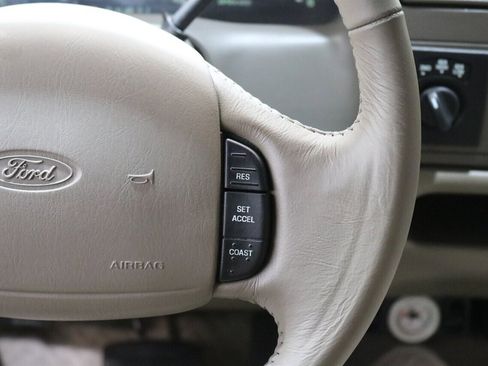 Used 2001 Ford F350 Lariat image 83