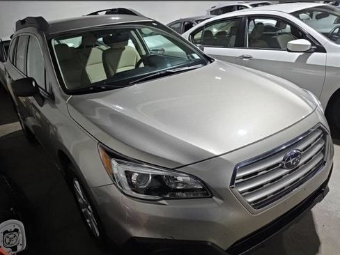 Used 2017 Subaru Outback 2.5i AWD/4WD image 3