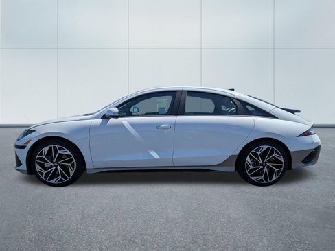 Used 2025 Hyundai Ioniq 6 SEL RWD image 3
