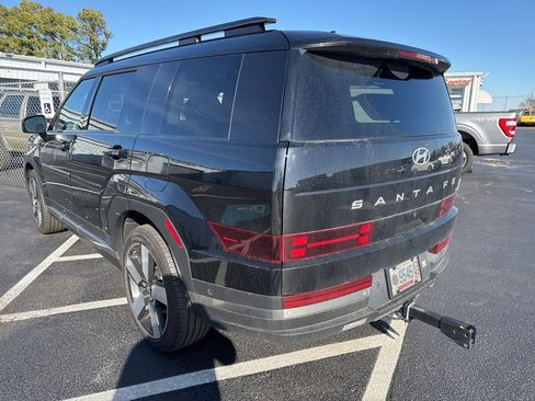 Used 2024 Hyundai Santa Fe Limited image 4