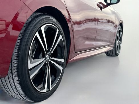Used 2022 Nissan Sentra SR w/ Trunk Package image 15