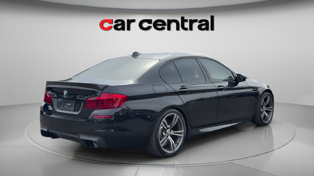 Used 2016 BMW M5 RWD image 5