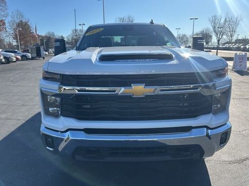Used 2025 Chevrolet Silverado 2500 LT w/ Convenience Package image 2