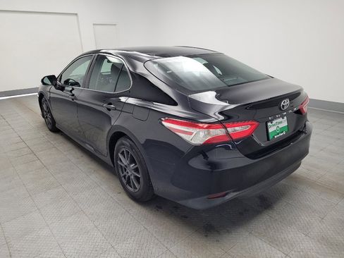 Used 2018 Toyota Camry FWD image 5