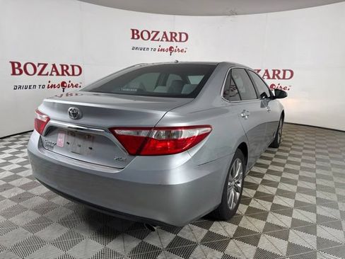 Used 2016 Toyota Camry XLE FWD image 12