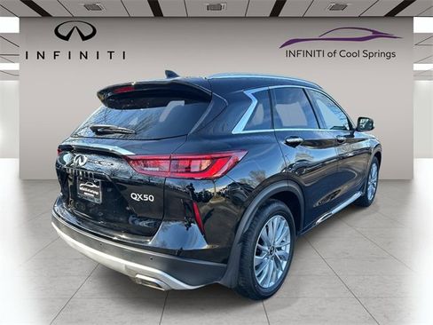 Certified 2025 INFINITI QX50 Luxe image 7