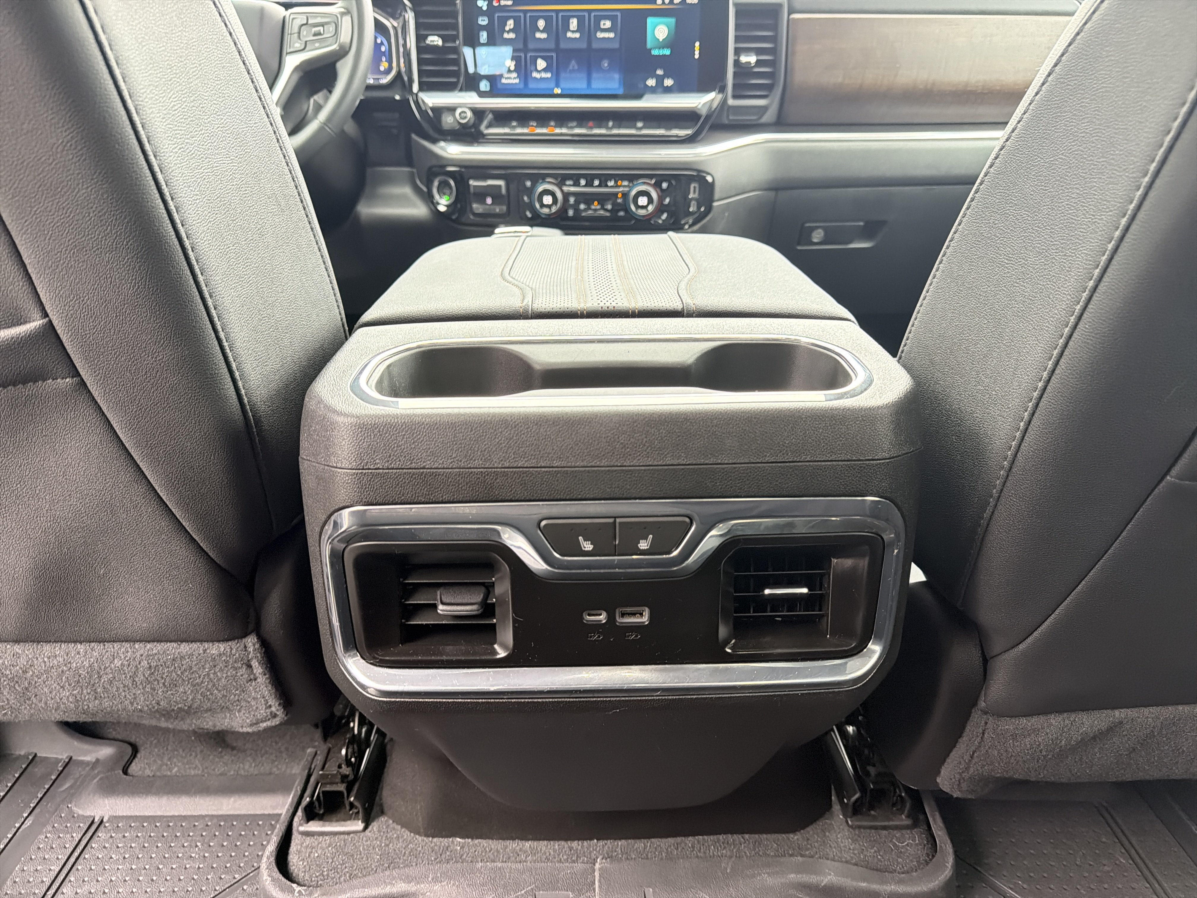 Used 2023 Chevrolet Silverado 1500 High Country w/ Technology Package AWD/4WD image 29