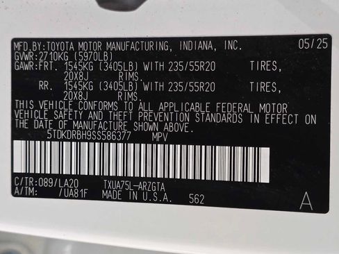 Certified 2025 Toyota Highlander Platinum AWD/4WD image 32
