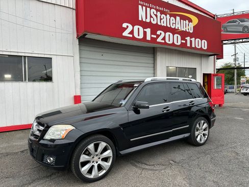 Used 2010 Mercedes-Benz GLK 350 4MATIC image 1