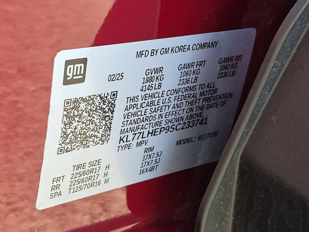 Used 2025 Chevrolet Trax LT w/ LT Convenience Package FWD image 36