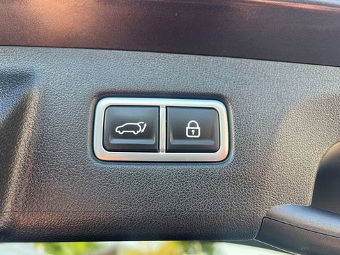 Used 2022 Kia Sorento EX w/ Panoramic Sunroof Package AWD/4WD image 15