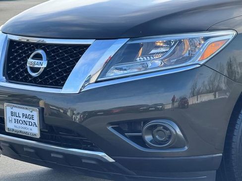 Used 2015 Nissan Pathfinder S image 5