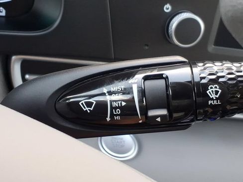 New 2026 Hyundai Elantra Hybrid FWD image 29