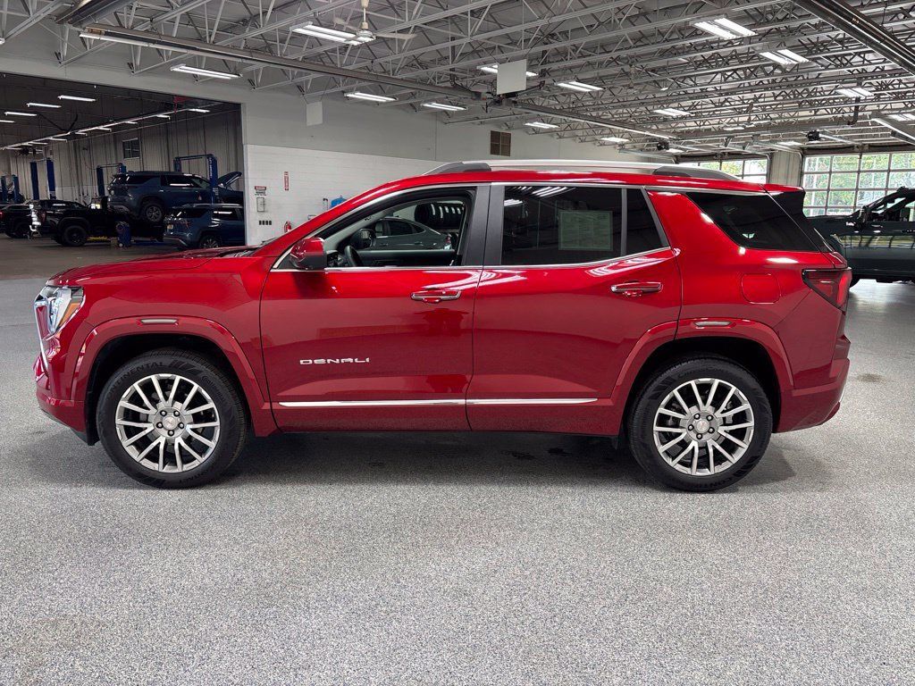 Used 2026 GMC Terrain Denali w/ LPO, Floor Liner Package AWD/4WD image 4
