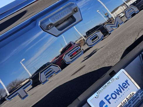 Certified 2025 Toyota Tacoma Trailhunter image 9