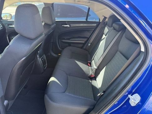 Used 2019 Chrysler 300 Touring w/ Sport Appearance Package image 15