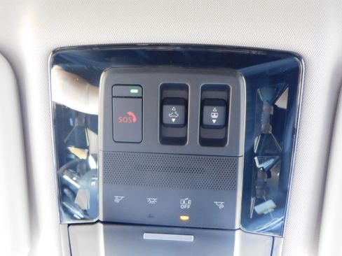 New 2025 Mitsubishi Outlander SE image 26